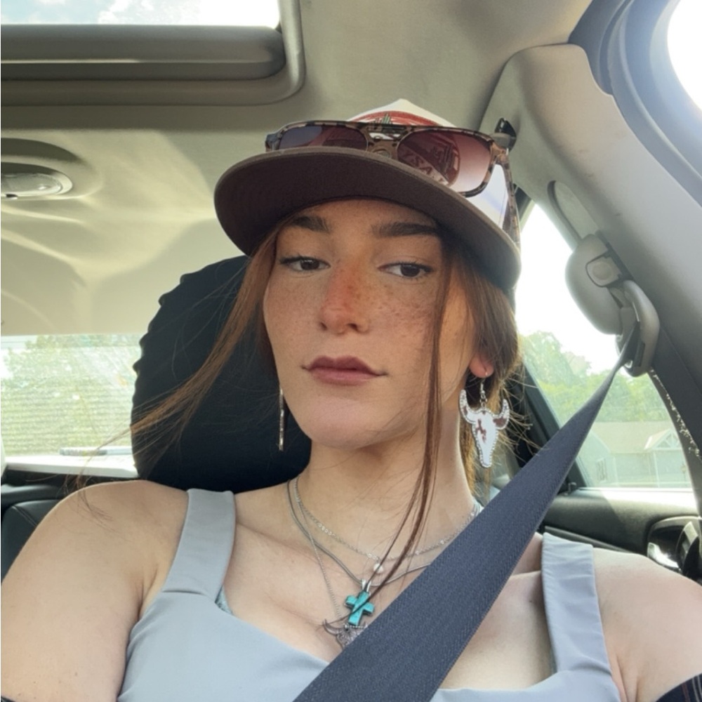 Meet your Posher, Rae